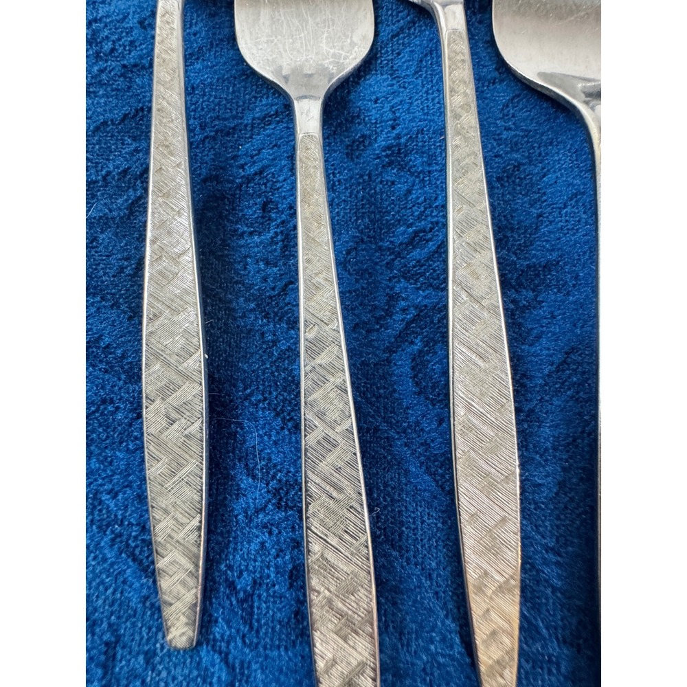 1847 Rogers Bros Carino Silverplate Cocktail Forks Set of 5 Vintage MCM Textured - Picture 6 of 9